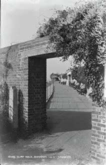 Wight: Cliff Walk, Sandown