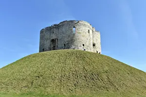 Streetscape: Clifford's Tower, York