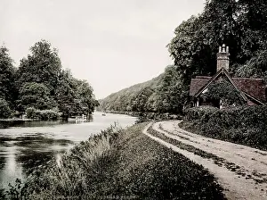 Cookham: Clivedon Woods, Cookham Ferry, River Thames