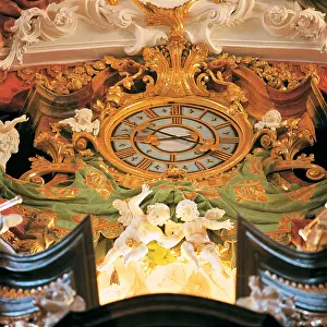 Functional: Clock above the organ of the minster