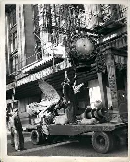 Faience: Clock returns to Selfridges store, Oxford Street, London