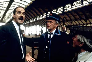 Clockwise (1986)