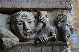 Fides: Cloister capital with monks building, Abbatiale