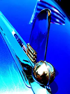 Mor001: Close Up Of Lincoln Zephyr Hood