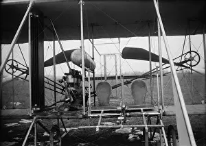 Ppprs: Close-up view of a 1911 Wright airplane ?