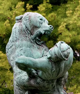 Xiiis: Close-up view of the statue called Le Denicheur