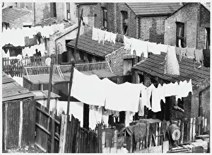 Yards: CLOTHES LINES - LONDON
