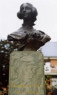 Vaux: CLOTILDE DE VAUX