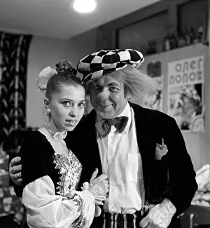 Olga: Clown Oleg Popov, 1977