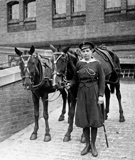 Populace: A coachwoman, 1918