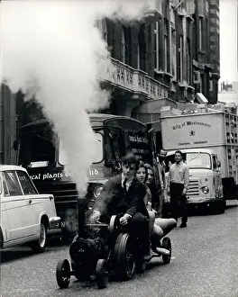 Auctioned: Coal-fired steam traction engine in King Street, London