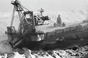 Excavator: Coal Loading