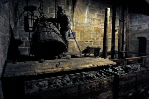 Trolley: Coal mine. Extraction of coal and transportation of minecard