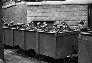 Recession: Coal miners ready to descend into the mine ?