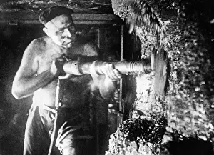 Cuts: Coal mining in a film, 1935