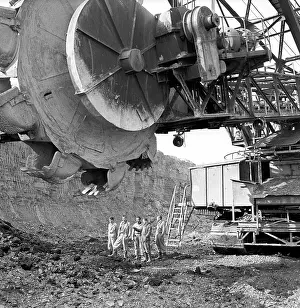 Coalmining: Coal mining - paddle wheel - brown coal - difference