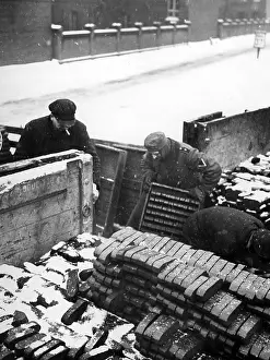 Helpers: Coal transport in Berlin, 1940