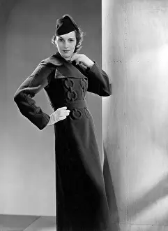 Revers: Coat with Chain Motif