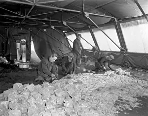 Cobble: Cobble stone - layer - granith - heated - tent