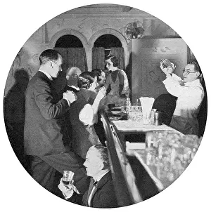 Shaker: Cocktail bar on board an ocean liner