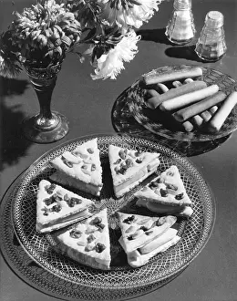 Triangles: COCKTAIL SNACKS