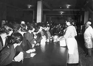 Canteen: Coffee distribution in a canteen, 1931