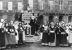 Assistants: Collection for a winter relief organisation in Amsterdam