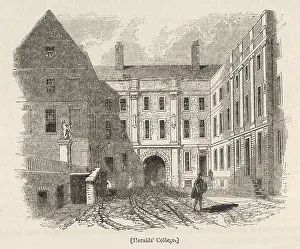 Heralds: COLLEGE OF ARMS