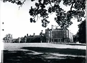 Lawns: Colleges - Education - Educators - Professors