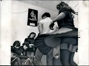 Nonconformists: Colleges - Education - Educators - Professors