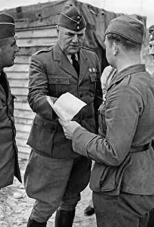 Contingent: Colonel of the Condor Legion in conversation, Spain, 1939