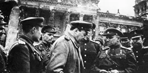 Judicial: Colonel-General Berzarin in front of the ruin