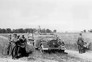 Discusses: Colonel General Heinz Guderian (3.from left), General