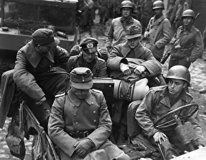 Jeep: Colonel Gerhard Wilck and his staff in captivity, 1944