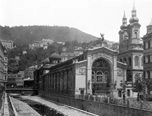 Karlovy: Colonnade in Karlovy Vary