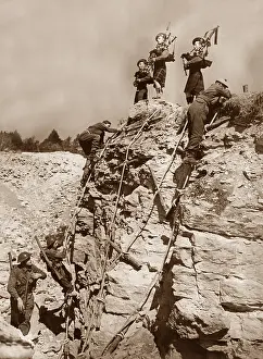 Bagpiper: Combat training of the Highland Division in Scotland, 1939