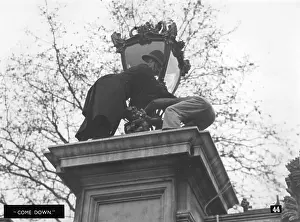 Photo Union Collection: Come Down - Royal Wedding 1947