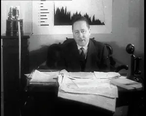 Benchley: Comedian Robert Benchley Talking to the Camera