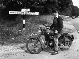 Hadham: COMICAL ROAD SIGN