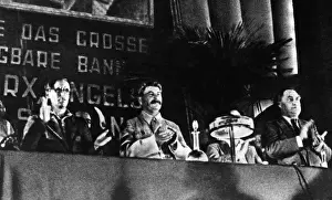 Comintern: Comintern, 1935