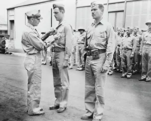 Heroism: Commander of the U.S. Army forces pinning