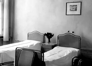 Clinic: Commemorative plaque consecration for Adolf Hitler in th