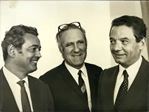 Franaise: Commentator - Correspondent - Reporter - TV Host