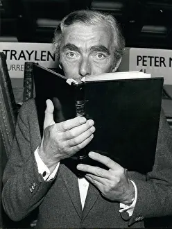 Muir: Commentator - Correspondent - Reporter - TV Host