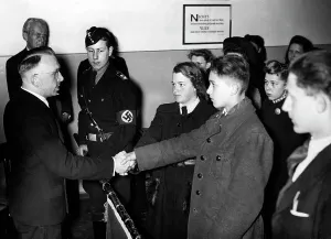 Obligation: Commitment of apprentices, 1943