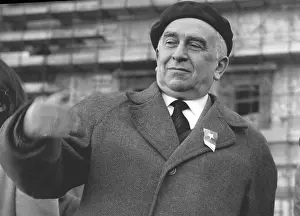 Longo: Communism - Socialism