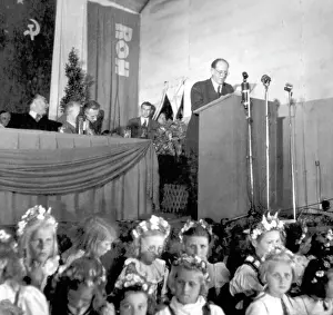 Broadcasted: Communist election - propaganda