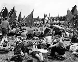 Ruedesheim: Communist youth group of 500 protesting ?
