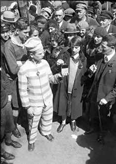 Communists: Communists collect for the Rote Hilfe, 1930