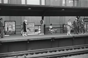 Mart: Commute - train - transportation - Chicago